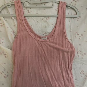 Pink tank top